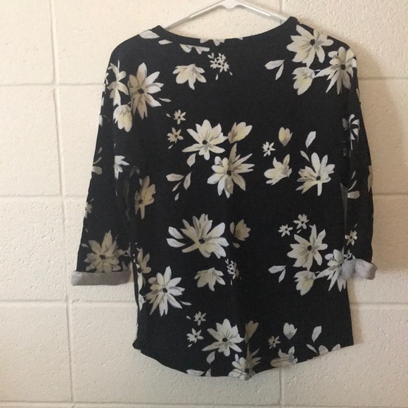 H & M floral sweater - Picture 4 of 5